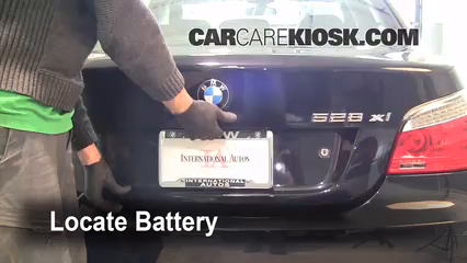 2008 BMW 528xi 3.0L 6 Cyl. Batería Limpiar batería y terminales